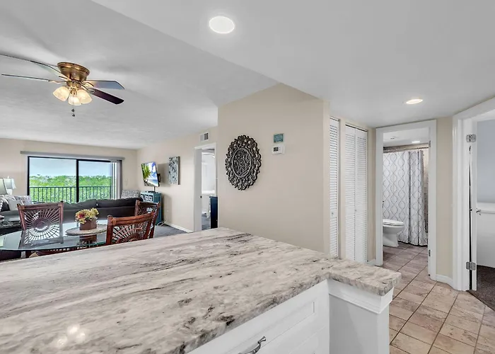 Bayshore Yacht & Tennis 205 Holiday home