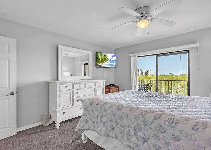 Bayshore Yacht & Tennis 205 * Clearwater Beach