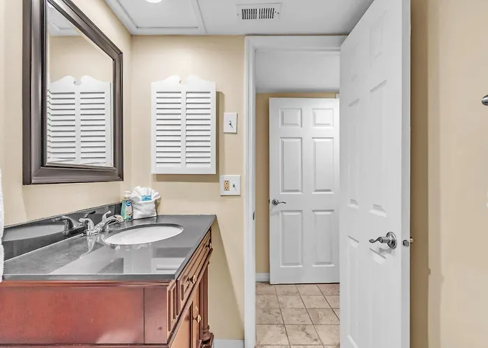 Holiday home Bayshore Yacht & Tennis 205 *